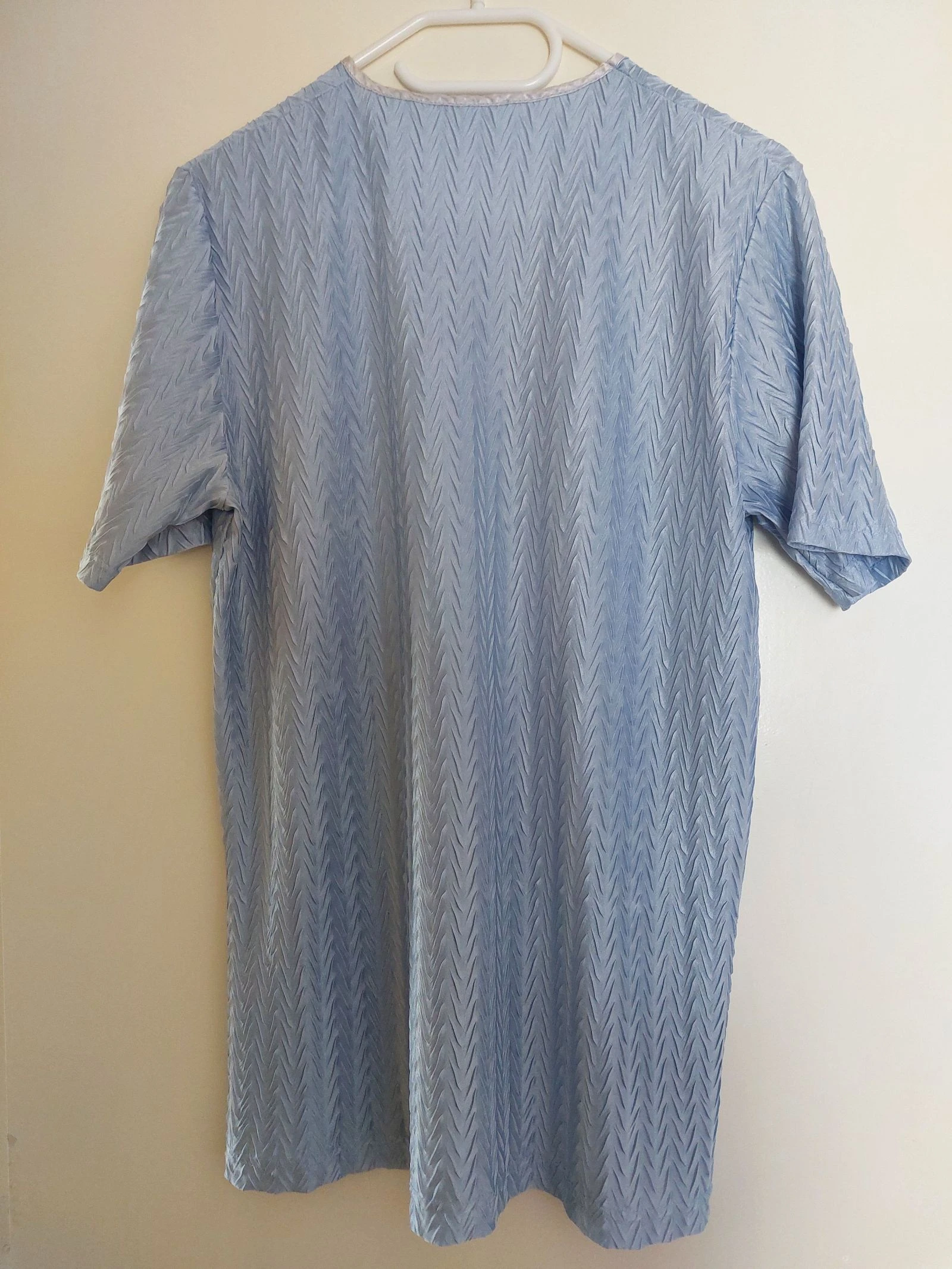 Camiseta azul claro con estructura plisada – L – photo 2